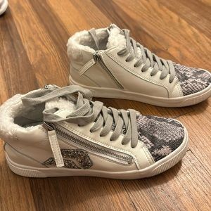 Dolce Vita Zonya Sneaker
